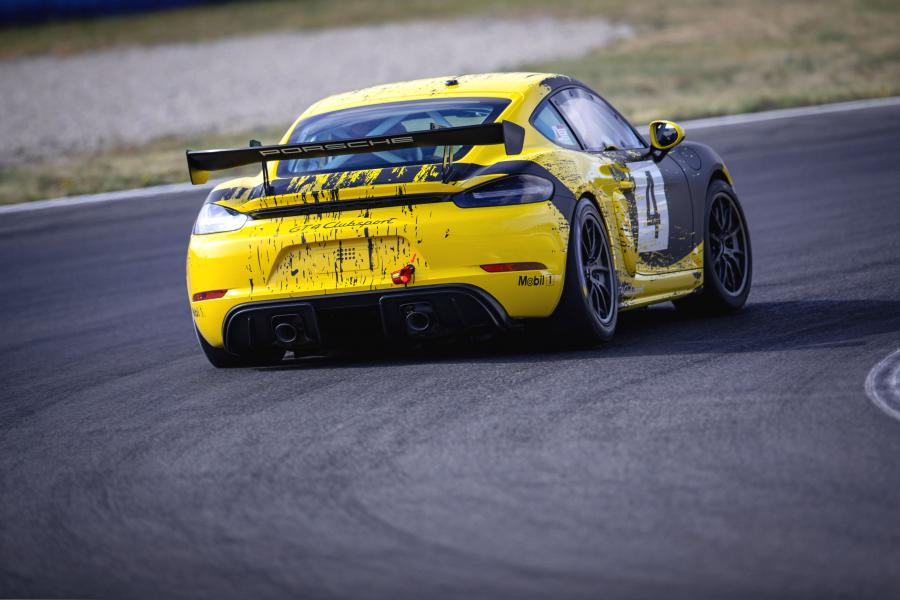  Porsche 718 Cayman GT4 Clubsport (982C) 2019 года  (фото 28 из 48)